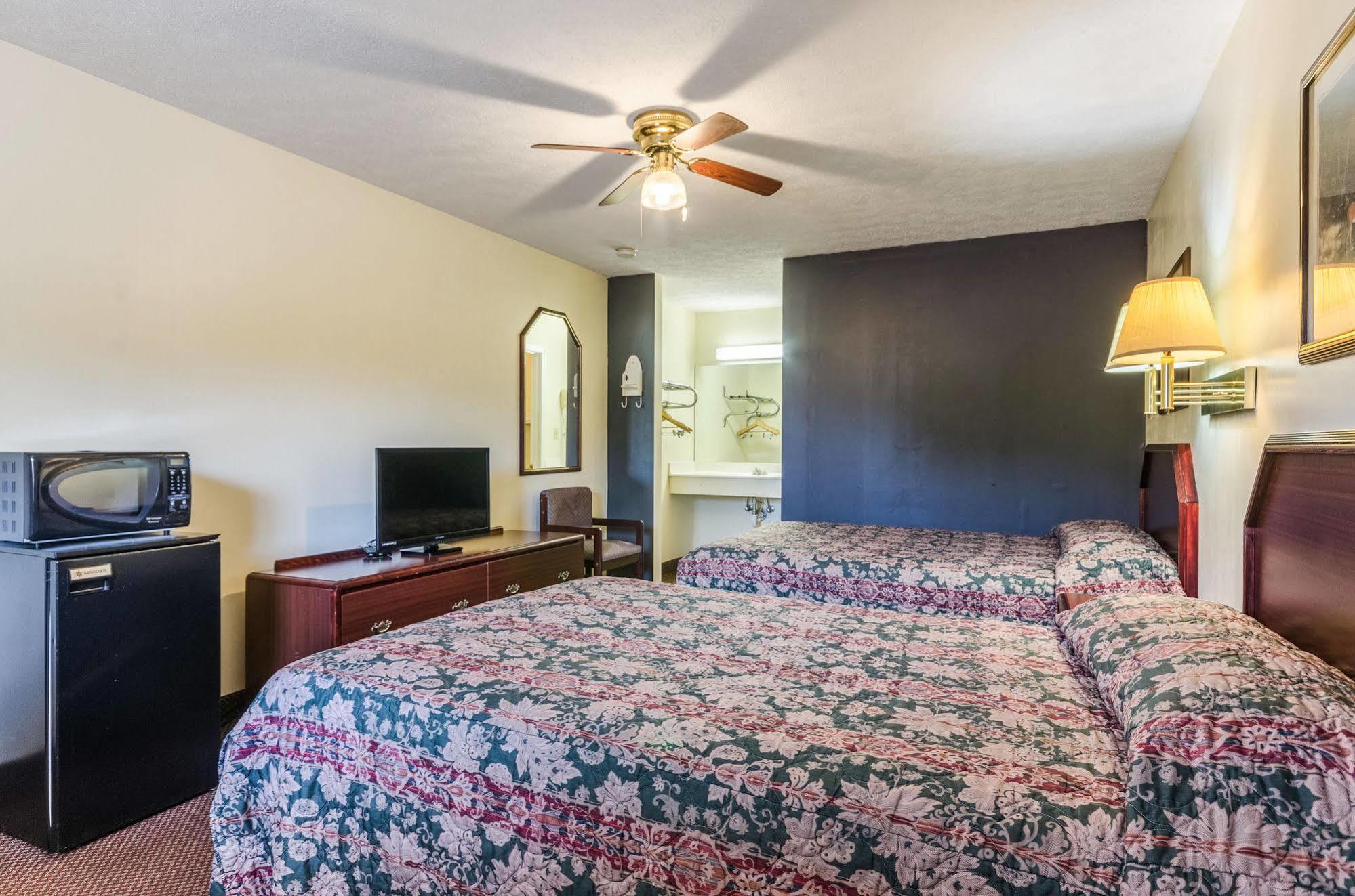 Deerfield Inn Parsons Dış mekan fotoğraf