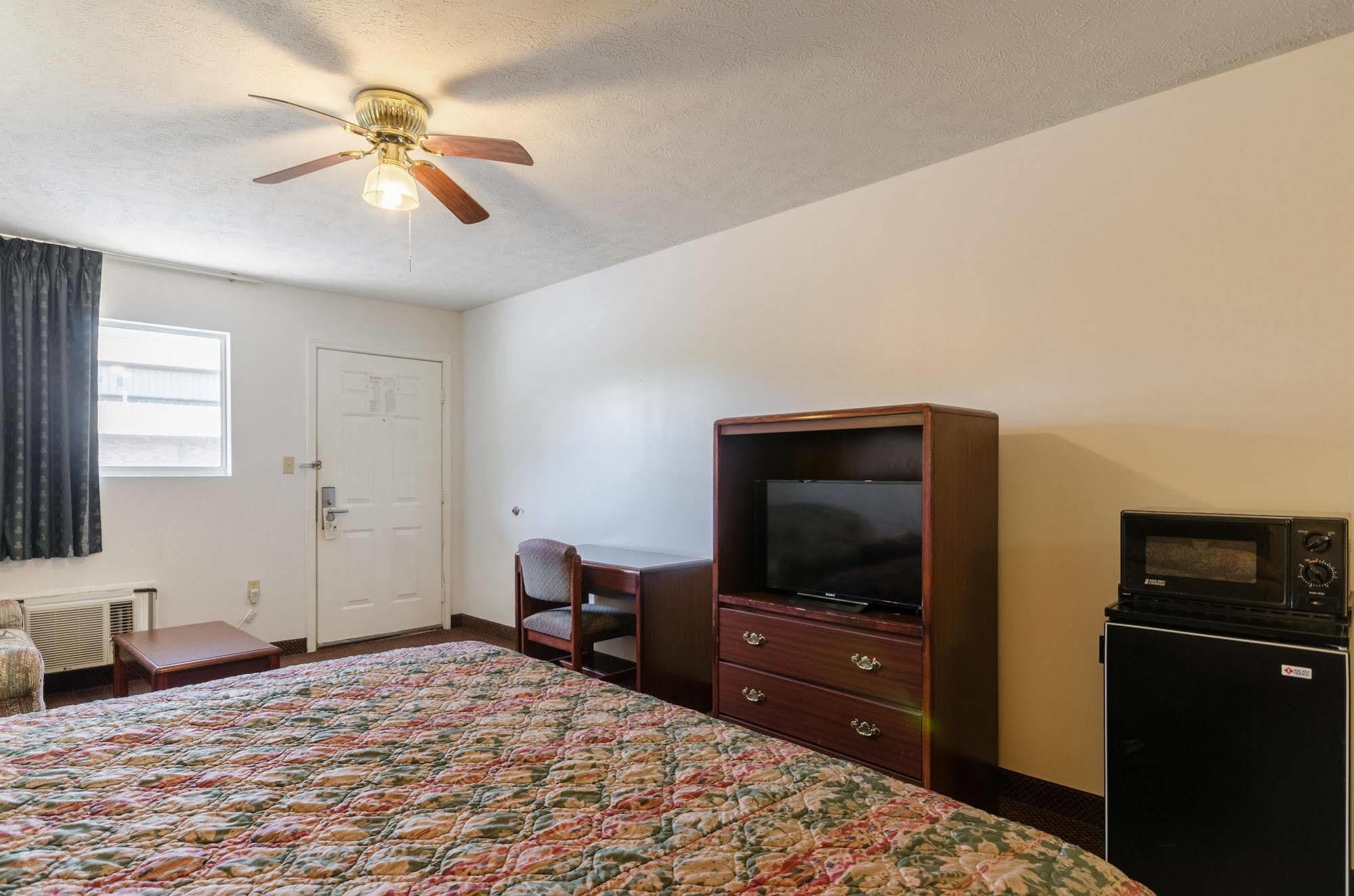 Deerfield Inn Parsons Dış mekan fotoğraf